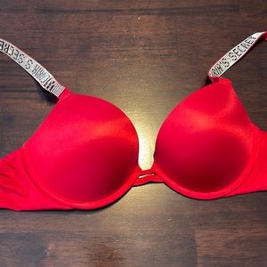 Victoria Secret Very Sexy Shine Strap Push-up bra